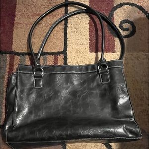 Mundi black leather purse- used but in new condition